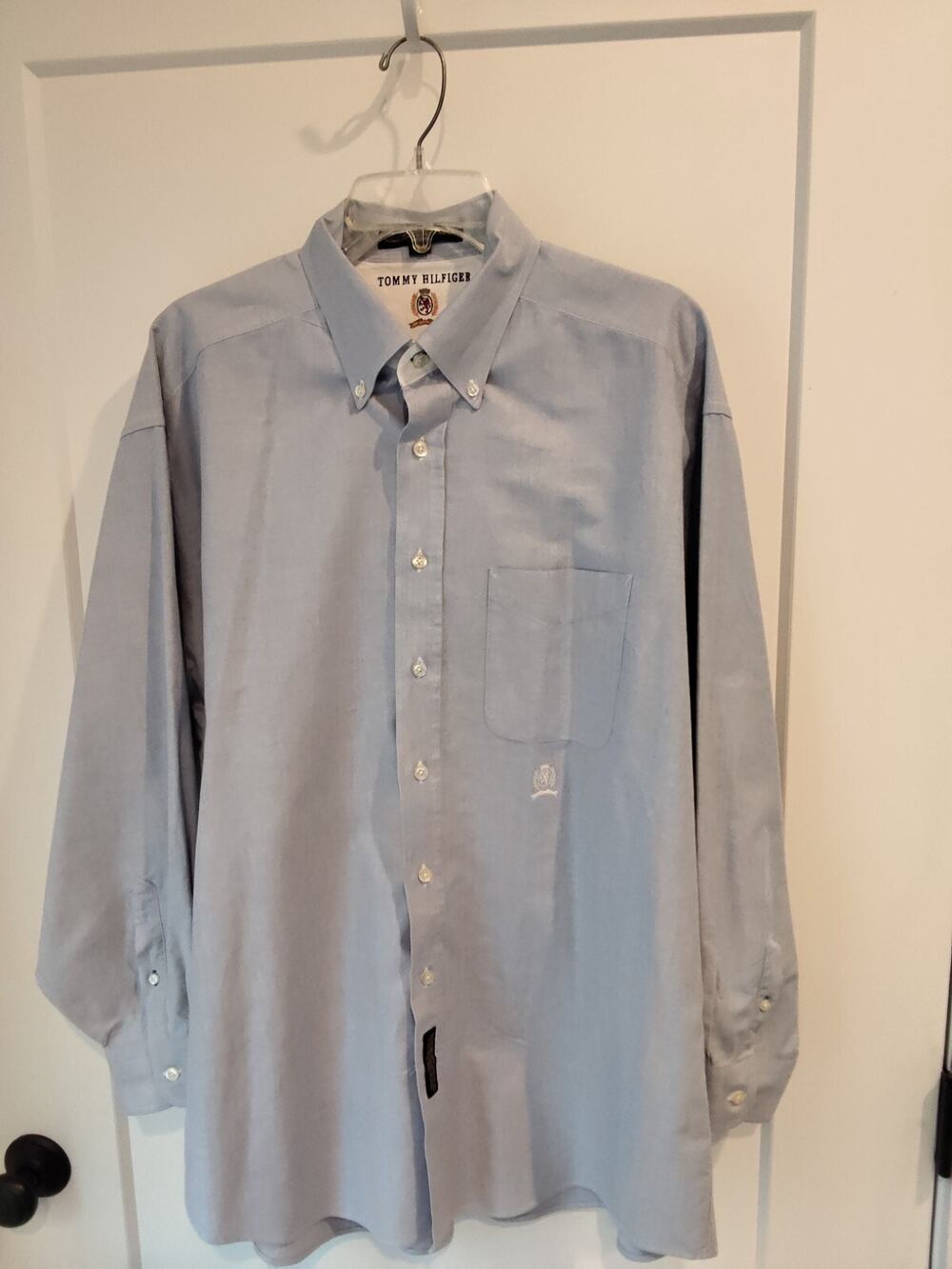 Tommy Hilfiger Men's Vintage Button Down Blue Shirt 17 1/2-34 Logo Embroidery